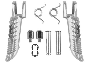 Zestaw podnóżków kierowcy kompletny z motowaniami BIKETEC SUZUKI GSXR 600/750/1000 '01-14 KOLOR SREBRNY